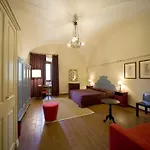Hotel Pitiana 4*